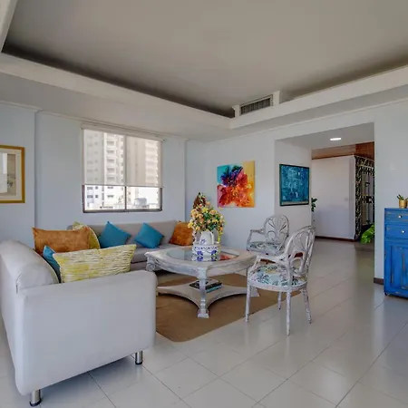 Habitación 3 A Cuadra De La Playa Y Bahía *