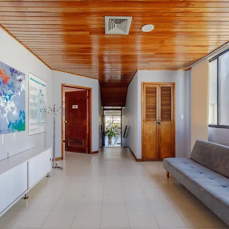 Habitación 3 A Cuadra De La Playa Y Bahía Habitación en casa particular Cartagena